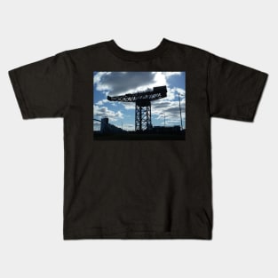 Scottish Photography Series (Vectorized) - Finnieston Crane Glasgow Kids T-Shirt